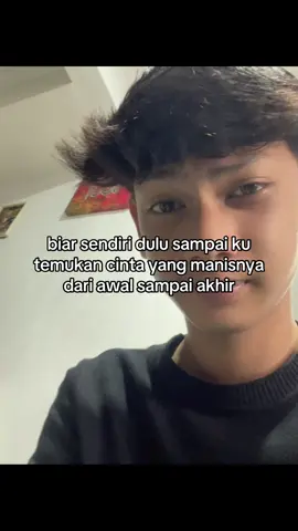 masih awal untuk berfikir tentang cinta