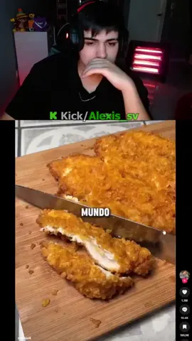 Mila de pollo o carne? #comida #milanesas #food #argentina #arg #stream #humor #kick #fyp #alexiis_sv 