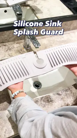 Say Goodbye to Mess! Silicone Faucet Drip Mat - Perfect Sink Splash Guard & Sponge Holder #SinkMat #KitchenHacks #SplashGuard #HomeOrganization #CountertopEssentials #SinkAccessories #CleaningMadeEasy #KitchenUpgrade 