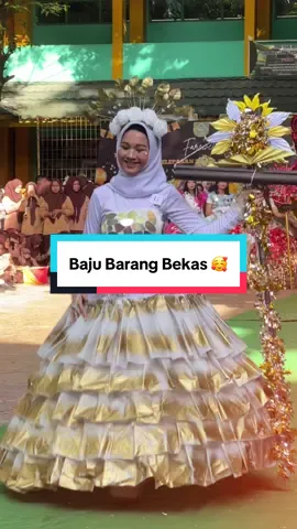 #CapCut #fashion #barangbekas #fashionshow #pekanbaru #bedelau #smkbisa #smkn1pekanbaru #riau_pekanbaru #anaksekolah #bajubekas #pawai #bajubekasfashion 