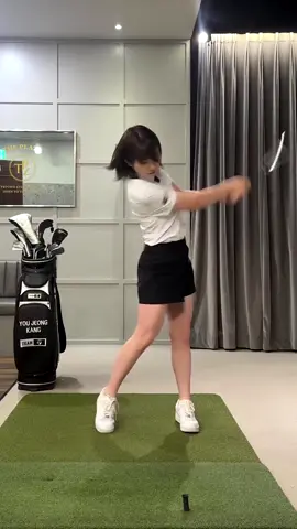 헤드를 잘 던지려면 손목은 이렇게 써야해요! #골프레슨 #라운딩 #골린이 #골프스윙