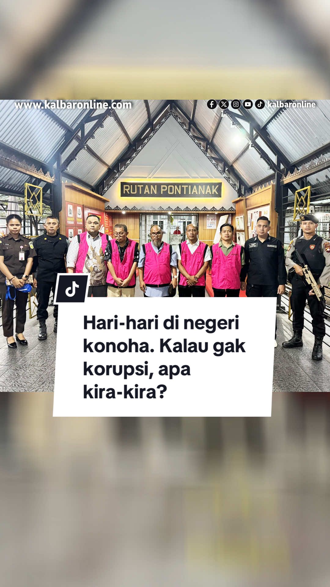 Proyek pengembangan Bandara Ketapang senilai Rp24,7 miliar bikin geger! Kejati Kalbar tetapkan 6 tersangka, termasuk kepala bandara, PPK, kontraktor, dan pengawas proyek. Kerugian negara? Rp8,1 M! ⁠ ⁠🔗 Baca selengkapnya di KALBARONLINE.com! 💬 Kira-kira siapa lagi yang akan ikut terseret? 📍 Jangan lupa follow @kalbaronline buat update berita terbaru! 📢 #KorupsiBandara #Kalbar #KejatiKalbar #beritaorangkalbar #kalbaronline #tahudarikalbaronline #kalbaronlinedotcom #BeritaTerkini #beritaviral 