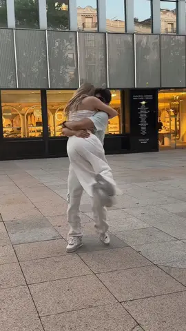 Ya puedes usar la rola para sus tikitikis por cierto que bonito tiktok 😍 @Carol Castro 