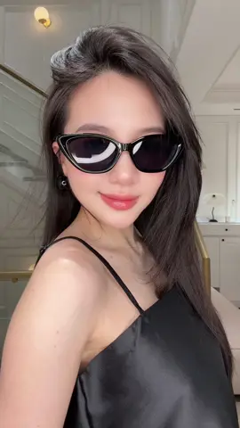 +1 máy nâng tầm outfit 🖤 #review #xh #outfit #matkinh #CapCut 