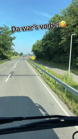 Da war er vorbei🤣🤣🤣 #fun #comedy #OnTour #funatwork #funny #funnyvideo #funnytiktok #witz #witzig #witzigevideos #lachen #lachenistgesund #lachenbisderarztkommt #satire #standup #standupcomedy #flachwitz #fy #fyp #ossi #ost #ostdeutsch #ostdeutschland #sachsen #erzgebirge #satirecomedy #satire #fyyyyyyyyyyyyyyyy 