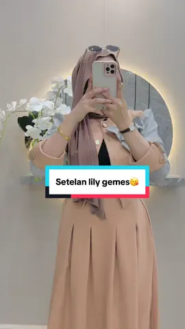 Setelan gemas lily join live sekarang😘😍#ootdinspo #foryoupage #ayucitrahijab #ootdfashion #fyp #tiktokviral #foryoupage #kiyowo 