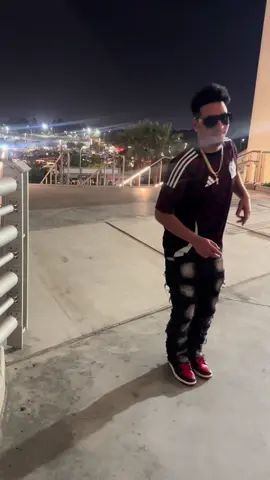 These jeans are my man’s fav ss🙂‍↔️😮‍💨 looking he all feeling himself😍 #jeans #mensjeans #rippedjeans #jeansoutfit #esotilin #esotilinvamostilin #sofistadium #losangeles #tiktokinsights #funnyvideos #funnycontent #dancing #fnlofficiall 