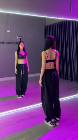 Hahaha =))))))))))))))#viral #fyp #dancebar #xuhuong #daynhay 