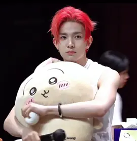 Heeseung in fansign look so cute 😚#heeseung#leeheeseung#enhypen#enhypen_belift#fyp#xh#tiktok