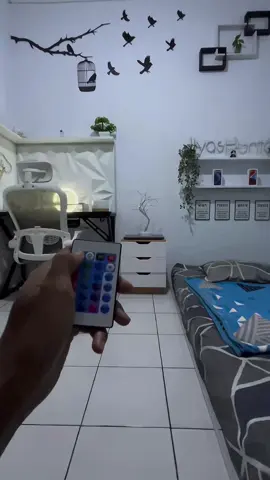 kayak gini kan kamar aesthetic nya?😭 #kamaraesthetic #dekorasikamar #fyp #aesthetic 
