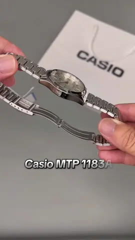 1 em đơn giản nhưng vẫn đủ đẹp cho anh em. Tay nhỏ đeo ok ạ #donghochinhhang #donghonam #donghodeotay #casio 