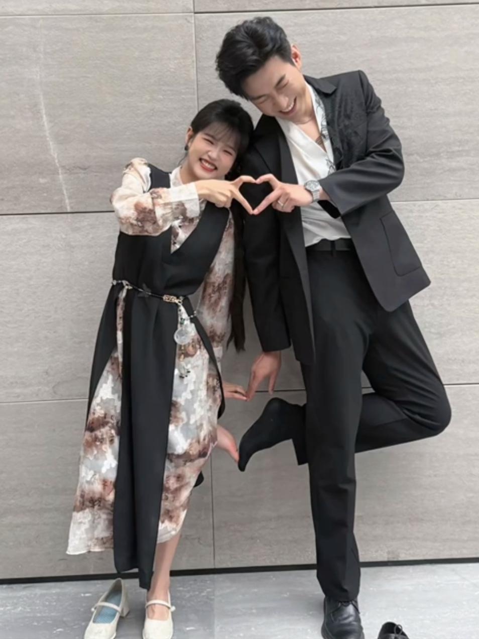 ahhhhhhh😭😭😭❤️❤️❤️🥹🥹🥹 Yulong & Miemie 🥰#fyp #yangmiemie #杨咩咩 #reels #yulongmiemie #yulong #于龙怕热   🥰🥰 #Ifyoumissthemjustwatchtheiroldclips #fyp #yangmiemie #杨咩咩 #tiktok #yulongmiemie #yulong #于龙 