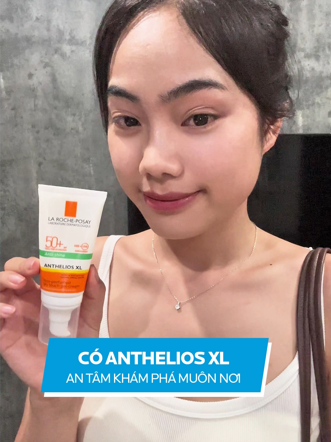 Có kem chống nắng nâng tone Anthelios XL - an tâm khám phá muôn nơi vì da được bảo vệ toàn diện với 10 màng lọc chống nắng, lớp finish sáng mịn tự nhiên và kiềm dầu mịn thoáng trên da.  #larocheposayvn #Anthelios #kemchongnangnangtone #nangtonekiemdau