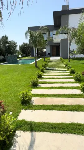 🏡 Une villa à vendre  📍Besbesia Hammamet ✅Terrain : 700 m2 ✅haut standing ✅4 suites parentale ✅jamais habité  👉 pour plus de détails et d’informations merci de nous contacter : 📞 25 920 905  #immobilierdeluxe #agenceimmobiliere #immobilier #Hammamet #villa #immobilier #Tunis #tunisian#france #dubai #canada #emirates #agenceimmobilière #Hammamet #hammametsud #vente 