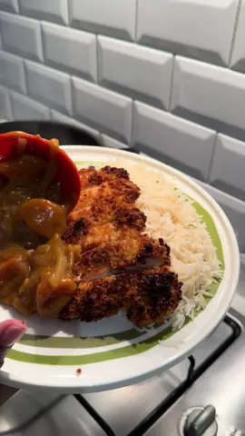 the most comforting chicken katsu curry 🍛  Ingredients: - 4 chicken thighs, tenderise  - flour, egg & panko breadcrumbs to coat chicken  - 1 onion  - 1 carrot  - 540 ml water  - japanese curry cubes (95 g)  Serve with rice 🍚  #Recipe #cooking #chicken #chickencurry #chickenkatsu #dinner #fyp #EasyRecipe #quickrecipes #Foodie #healthy #creatorsearchinsights 