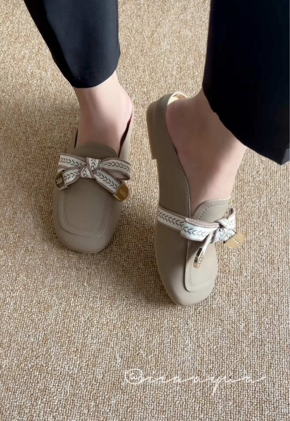 Bintang 1000 secakepp itu ❤️‍🔥😭 #flatshoescantik #sepatuflat #flatshoesribbon #koreastyle #womanflatshoes #ideoutfit 