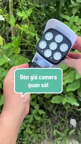 Đèn led giả camera quan sát , đèn led năng lượng mặt trời cảm biến chuyển động #denlednangluongmattroi #denledgiacamera #dengiacamera #dengiacamerachongtrom 