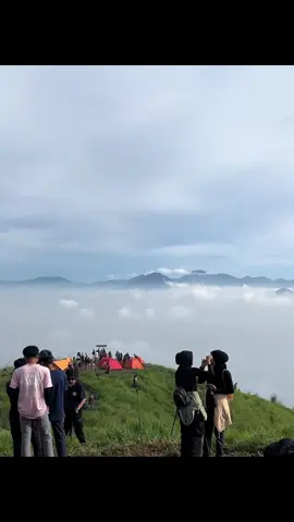 Belum mampu ke Merbabu miniatur nya dulu gunung  pangradinan #pangradinan #fyppppppppppppppppppppppp #wisatabandung #bandungaesthetic #lautanawan #wisatabandung 