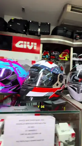 Indumentaria de moto en Shopping Barcelona de Ciudad del Este 