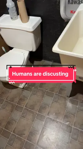 Humans are discusting creatures , owning a public establishment is not for the weak #mechanic #mechaniclife #gym #publicrestroom #bathroom #nasty #oldschoolgym #oldschool #humans #discusting #shit #doodoo #aintnoway #viral #fy #fypシ 