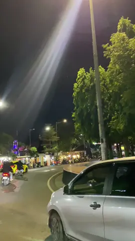 Malam dengan ketenangan. #fypage #tiktokviral #kudus24jam #fypシ゚ #fypforyou #fyppppppppppppppppppppppp #kudusviral #foryou #alunalunsimpang7kudus #kuduspride #kabagyan 