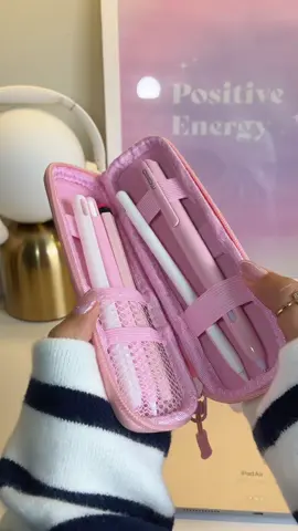 No vídeo estou usando uma sessão de preparatório para exame do meu caderno digital 💗 App do vídeo:noteful ✨ #ipad #tablet #tab #apple #android #samsung #caderno #estudos #study #studytok #studywithme #planner #asmr 