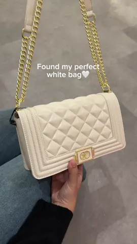 Tas selempang mix kulit rantai, Julia Bag udah include boxnya juga ya🫶🏻 #JimsHoney #SekolahDenganStyle #FashionPlayground #racuntiktok #jimshoney #tasselempang #taswanita #tasjimshoney #juliabag 