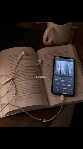 reading version! #reading #BookTok #relatable #firstlove #hobby #fypシ #trending #viral 