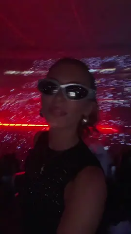 new the weeknd transition did i eat or whatttt I LOVE THE AFTER HOURS BEAT DROPPP #afterhours #transitionidea #concert #tour #urmom #weekndtour #viral #rave #stargirl #silver 