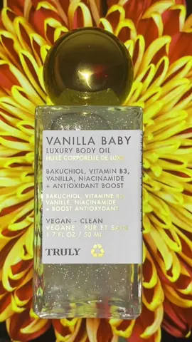 ✨ Glow like a vanilla dream ✨ Este body oil es lujo líquido: hidrata, suaviza y deja tu piel con un brillo irresistible. ¿Lo mejor? Huele delicioso y es 100% vegano 🌿 #TrulyBeauty #BodyCareRoutine #VanillaGlow #SkincareLovers #VeganBeauty #GlowUp @wearerocky @Truly Beauty 