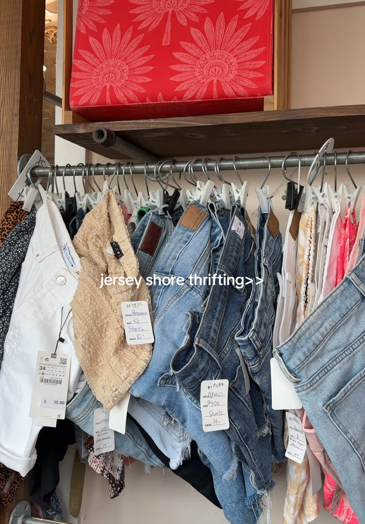 the jersey shore has the best thrift stores #comethriftwithme #njthrift #njthrifting #njthriftstore #jerseyshore #vintagefashion #vintageclothing #vintagebags 