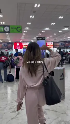 El viaje a México salió del chat. @GABYGABY 