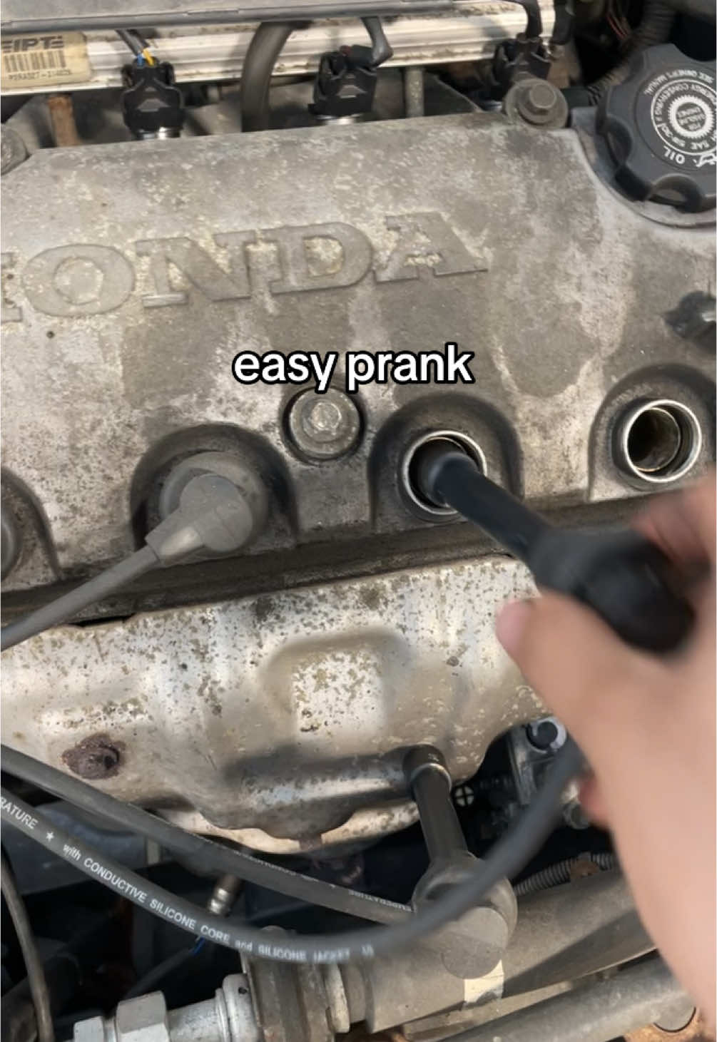 why is my car misfiring 😫 #honda #techtip #Tech #mechanic #sparkplug #yuh 