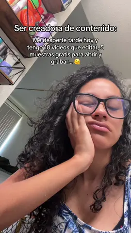 No me quejo! Amo cada muestra gratis, cada marca que confia en mi! Pero definitivamente desearía no haberme despertado tarde 🥲 le faltan horas a mis días 😂😂 #creadoresdecontenido #muestrasgratis #tiktokshop #tiktokpartner #peruana #hollywood 