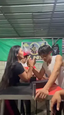 Bardagulan na may onting Sparring 😂 w/ Z- Gravity Pullers.  #armwrestling  #armwrestlingtraining  #womanpower  #amazonapuller  #viralvideo #foryou 