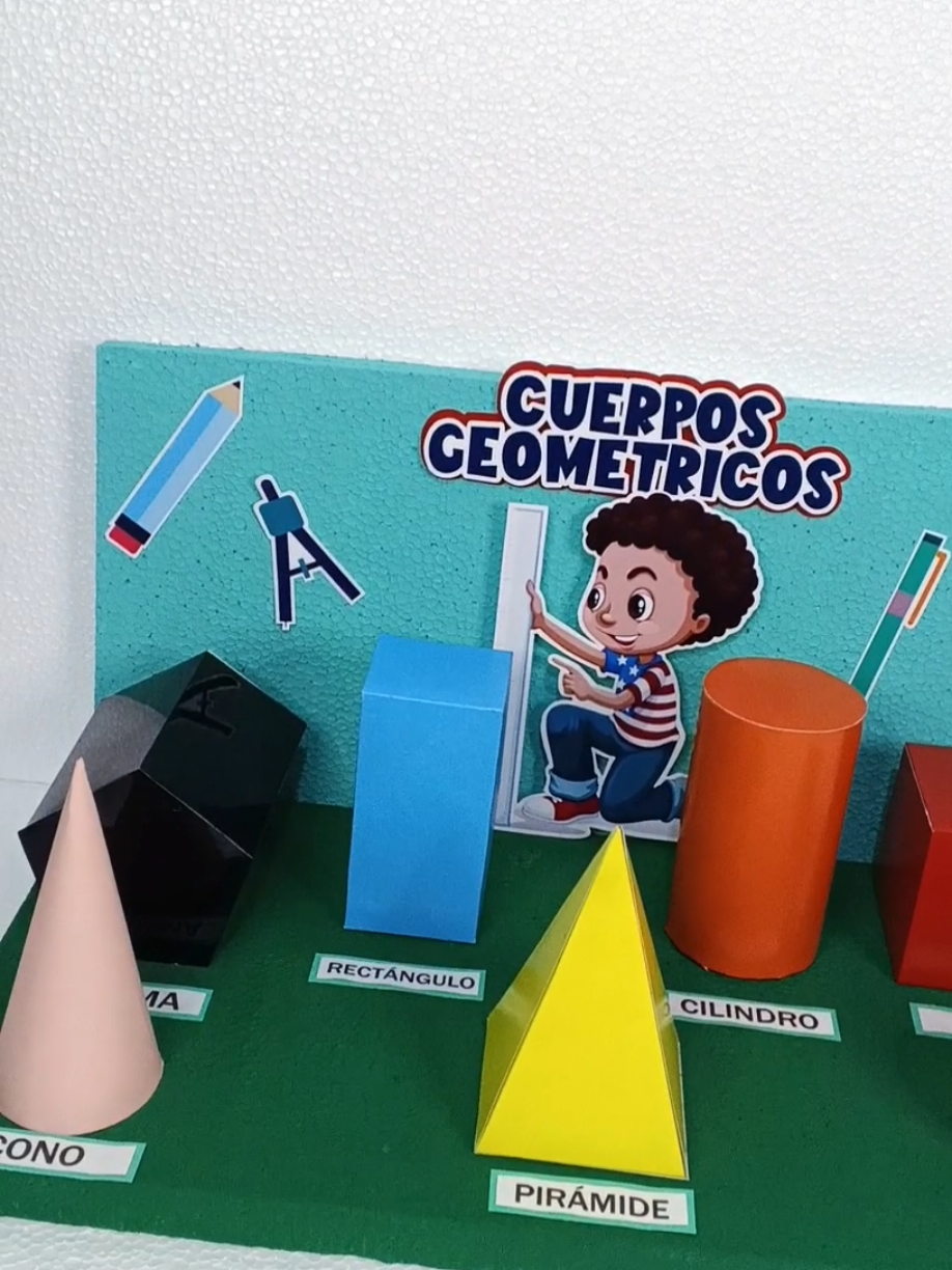 📐✨ La geometría también es arte ✨📐 Esta maqueta de figuras geométricas hecha con cartulina es más que una tarea escolar: ¡es una explosión de creatividad! 🌈 Desde los círculos hasta los hexágonos, cada pieza está elaborada con amor y detalle. 🌟 ¿Qué figura representa tu estilo? 💬 Comenta cuál es tu favorita y comparte si también amas el color y las formas. 💛 #comohacerunamaqueta  #maquetascreativas  #maquetafigurasgeometricas 