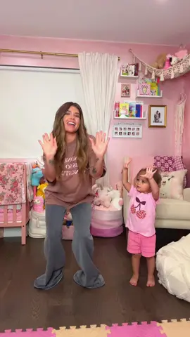 My baby learning how to lean wit and rock wit it lol 🤗💖🙏🏼 #bowiebreeze #fyp #foryou #momlife #cutebaby #momanddaughter #babydancer 