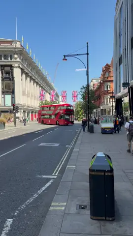 #شارع_اكسفورد#بريطانيا_لندنlondon🇬🇧🇬🇧 #بريطانيا_لندنlondon🇬🇧🇬🇧 #لندن🇬🇧 