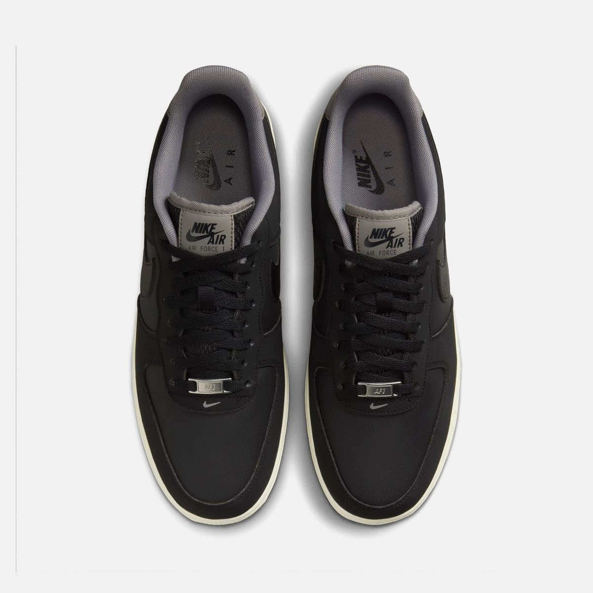 ⚫️🐅 Predador urbano. Silencioso no passo, letal no estilo. O Air Force 1 '07 LVB Black Flat Pewter carrega a força dos clássicos e a presença de quem domina o asfalto. Com visual full black e detalhes em Pewter, esse modelo não é só um tênis — é uma declaração de território. Na selva urbana, só os mais fortes marcam o passo. E o seu, tem pegada de tigre? ⠀ #TigersStyle #PegadaDeTigre #AirForce1 #DomineSeuTerritório #StreetwearSelvagem #InstintoTigers 