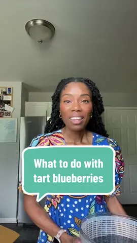 I accidentally gave you 3 blueberry hacks. Anyway, enjoy 💁🏾‍♀️ #foodhacks #blueberry 
