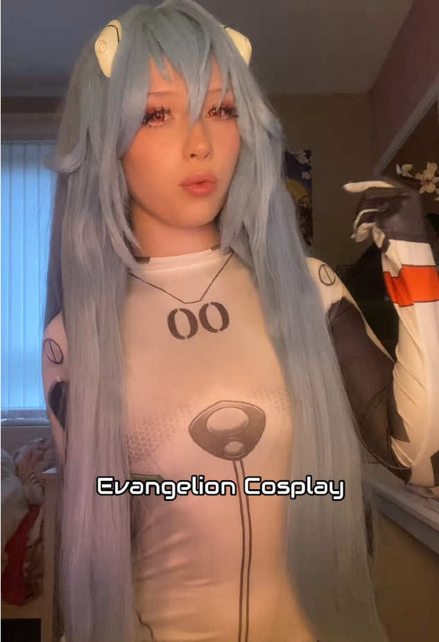 Rei Ayanami Cosplay, I never post this late I’m scared, thank u cia for helping me with styling the wig!! #fyp #evangelion #evangelioncosplay #reiayanami #reiayanamicosplay #reicosplay #ayanamirei #ayanamireicosplay #cosplay #pose #cosplaytransition 