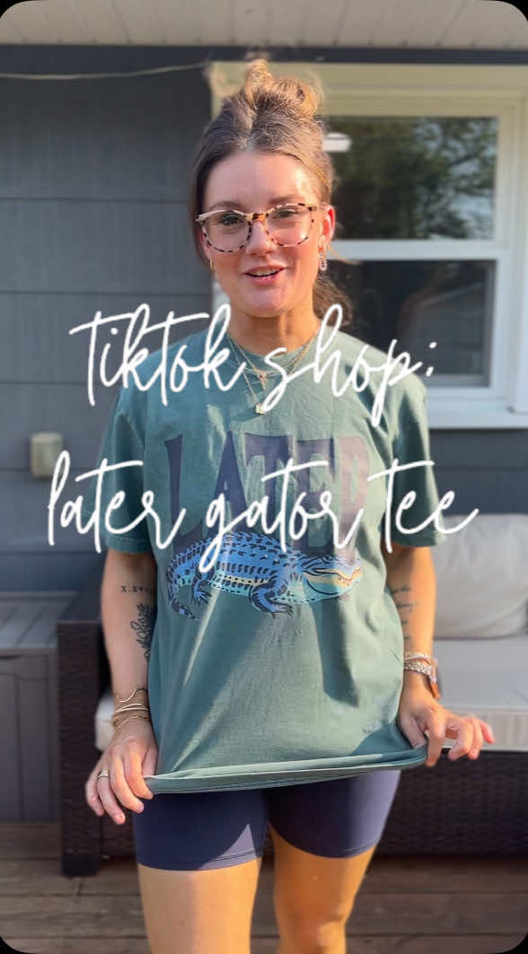 Okay but who doesn’t love a good tee?! If you say no I don’t think I trust you 👏🏼  #Summer #tiktokmademebuyit #tiktokshopping #tiktokshop #fyp #fashion #mom #trending #fashiontiktok #shirt 