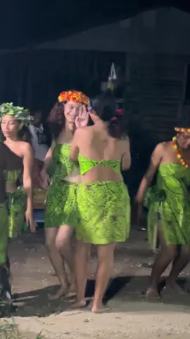 Dancing island beauties. #677🇸🇧 #solomonislandstiktok🇸🇧 #fijitiktok🇫🇯 #papuatiktok #papuanewguinea🇵🇬 #pngtiktok🇵🇬 