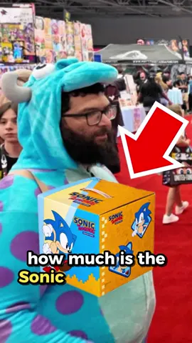 This father and son combo showed up in cosplay before purchasing their favorite mystery box #stylinboxes #MysteryBox #convention #dallasfanexpo #sonicmovie #lilostitch