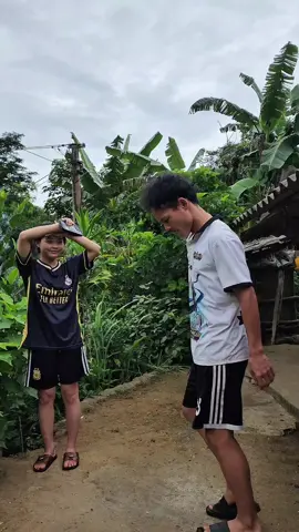 em gái cứ bảo là mình không biết nhảy 😪 🤣🤣