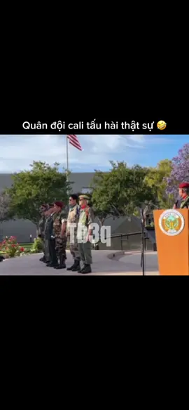 Quân đội U80 vẫn đều đặn duyệt binh