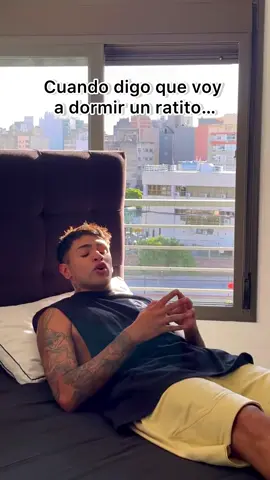 Cuando digo que voy a dormir un ratito!! 😂 Confirman ?? 😅😂 #humor #comedia #parati #paratii #fyp 