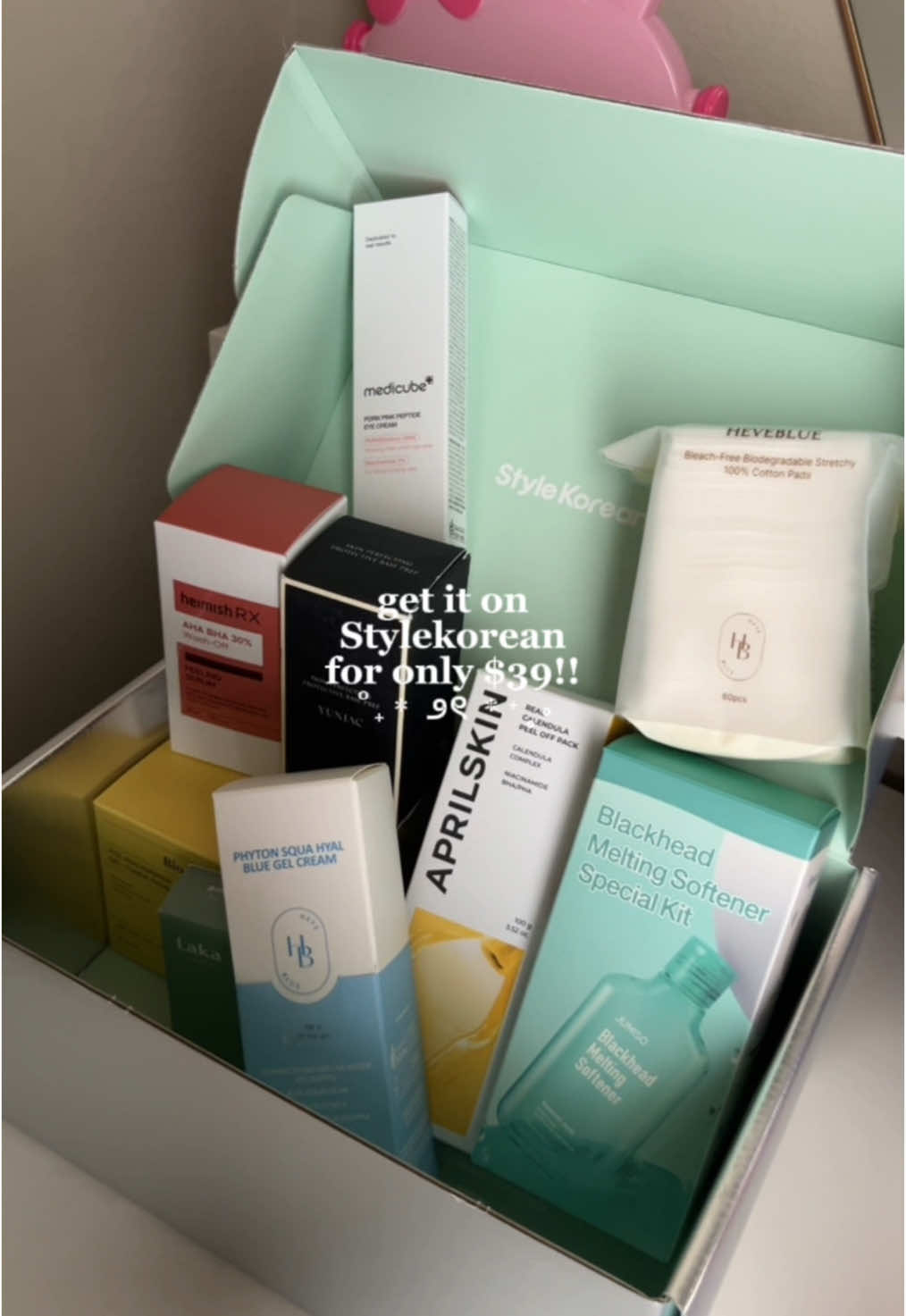 this curated box from StyleKorean is perfect to get you ready for the summer ✨ you can find it on StyleKorean’s website rn for only $39! thank you @STYLEKOREAN 💝 #stylekorean #stylekoreanpartner #stylekoreanhomeaesthetic #kbeauty #stylekoreanambassador 
