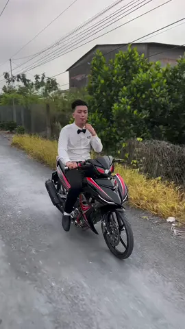 Phim Có 3 Nguời 2 ng vui 1 ng buồnn#y15malaysia #y15zrvietnam #xedovietnam #xuhuongtiktok #y15malaya_official 