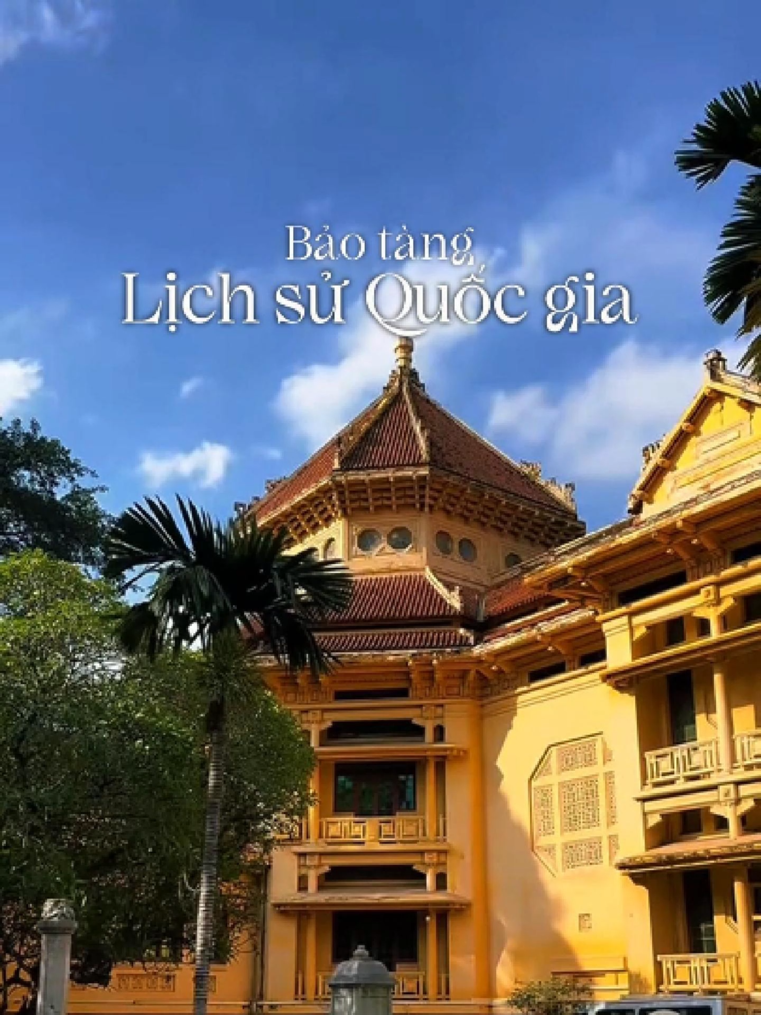 Bảo tàng Lịch sử Quốc gia là công trình văn hóa tọa lạc ở khu vực trung tâm của Thủ đô Hà Nội, gần với nhiều di tích linh thiêng của Thủ đô như Tháp Rùa - Hồ Gươm; Cầu Thê Húc - Đền Ngọc Sơn - Bút tháp… Bảo tàng lưu giữ, trưng bày, giới thiệu lịch sử Việt Nam từ thời Tiền sử đến ngày nay thông qua hệ thống tài liệu, hiện vật vô cùng đồ sộ, quý giá, trong đó có nhiều hiện vật là Bảo vật quốc gia. Đến với Bảo tàng Lịch sử Quốc gia, quý khách sẽ có nhiều trải nghiệm thú vị, hiểu biết thêm về lịch sử văn hóa lâu đời và truyền thống đấu tranh anh dũng, kiên cường trong quá trình dựng nước và giữ nước của dân tộc Việt Nam. #disanvietnam#proudvietnam